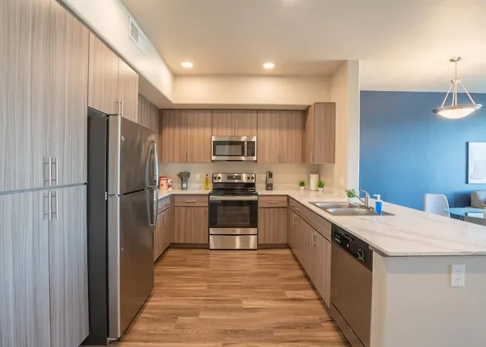 Spacious 1bd - Balcony, Pool, Gym, W-d - Sleeps 4 Apartment *